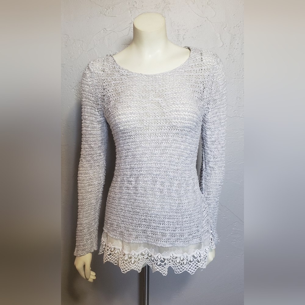 VANITY WOMENS GRAY SWEATER WITH LACE
